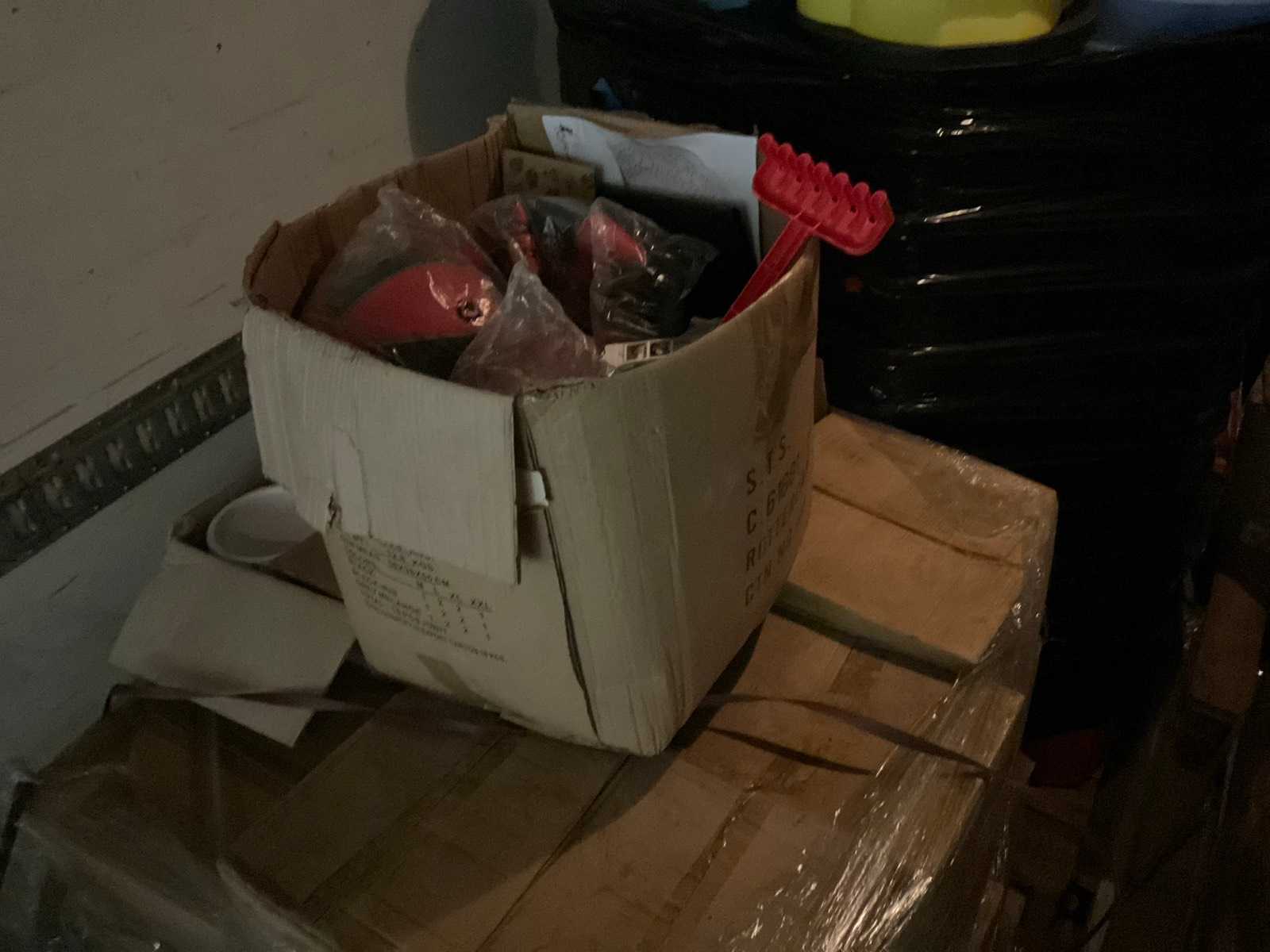 Groenewegen Oplegger inclusief winkelinventaris