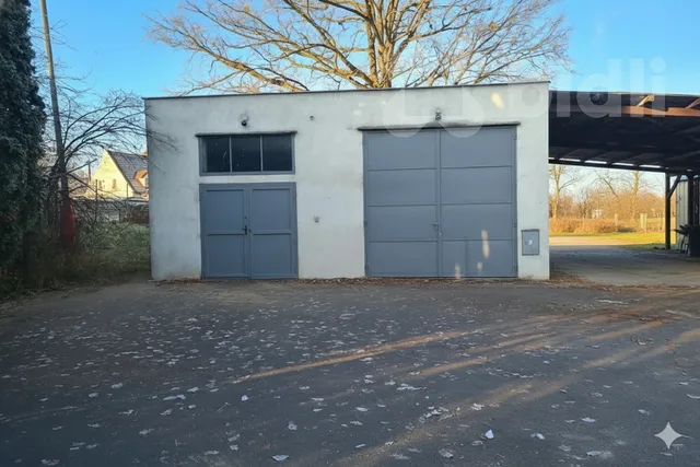 Garáž s úložným prostorem navíc Mladá Boleslav.