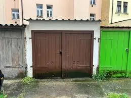 Řadová garáž k PRODEJI