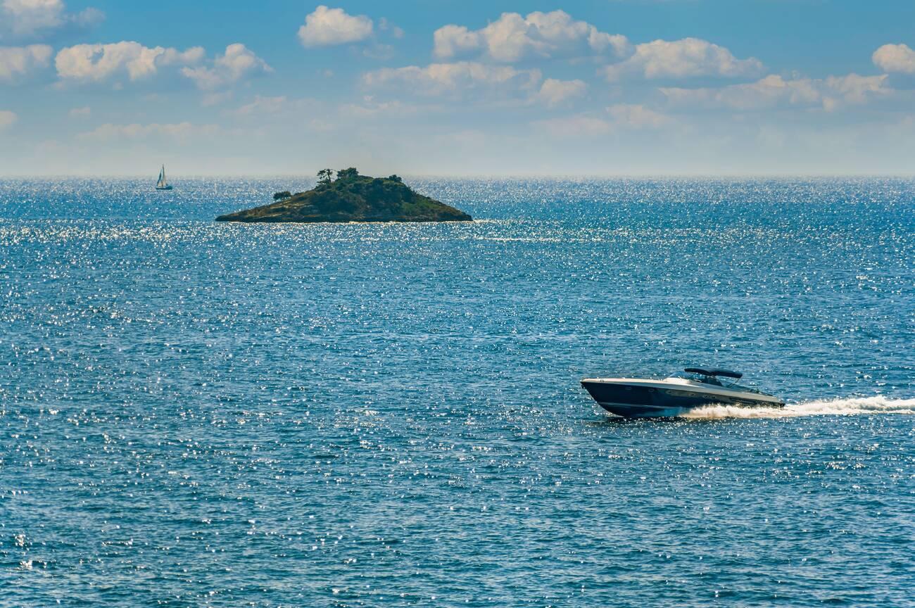 Hvar Boat Tours: Complete 2026 Guide (Prices, Routes & Insider Tips)