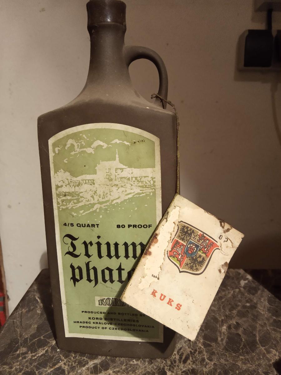 hlinená fľaša
