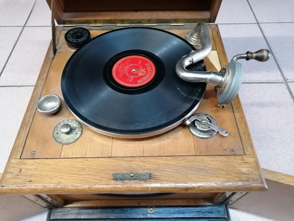GRAMOFON STAROŽITNÝ ODEON GRAND -150521