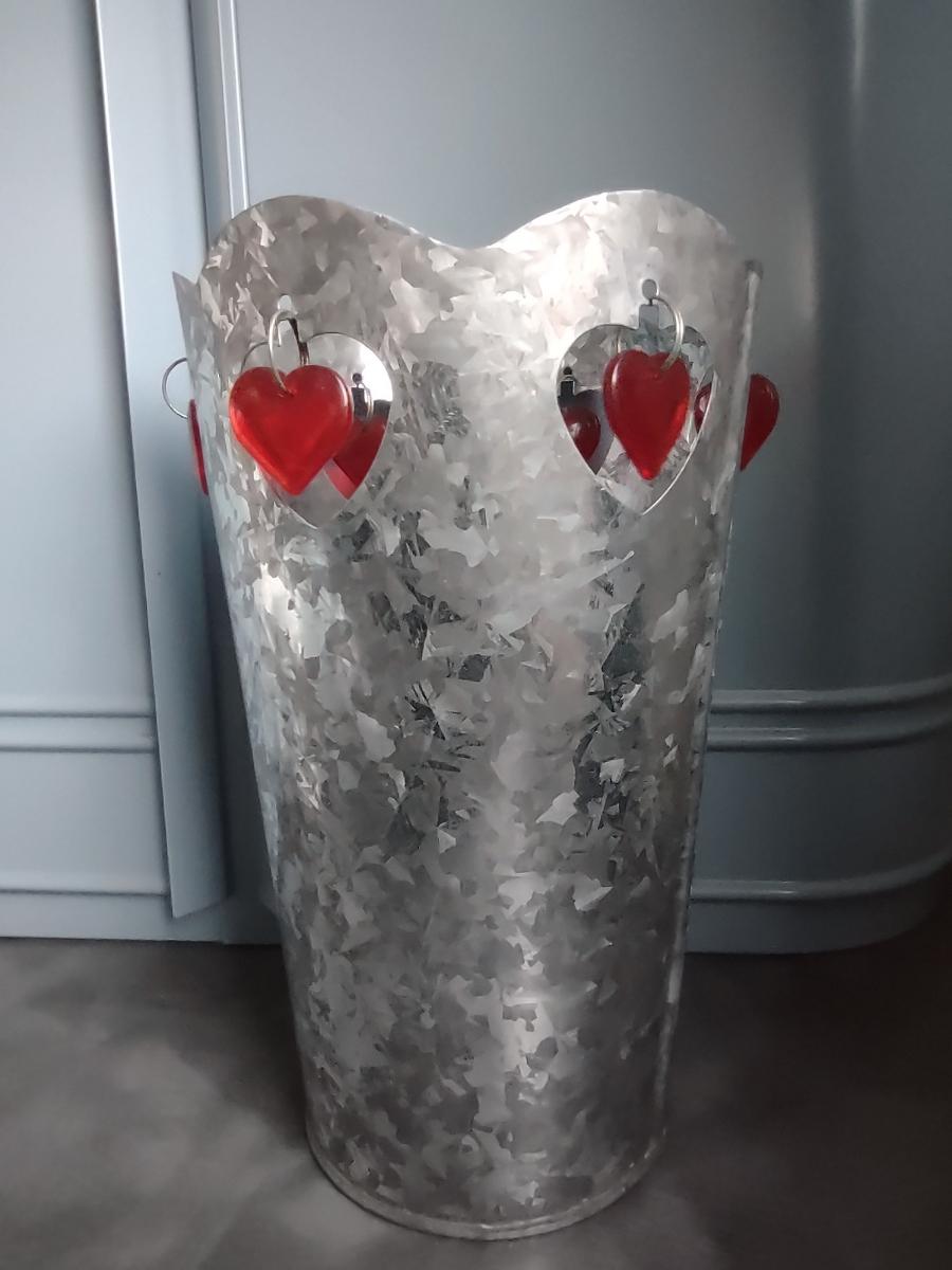 RETRO PLECHOVÁ DEKORACE - SRDÍČKA - KOV/PLAST - VĚTŠÍ
