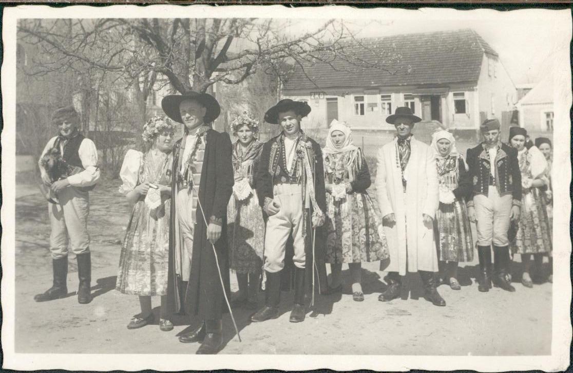 10D13254 Chodsko - svatba - kroje