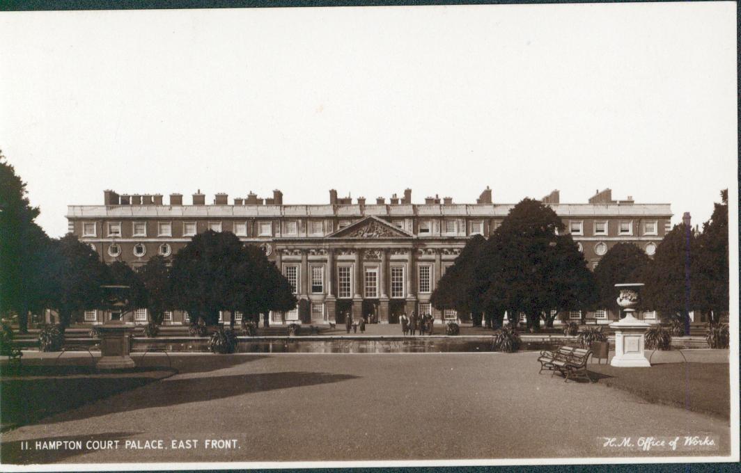 27A5107 Hampton Court Palace Londýn