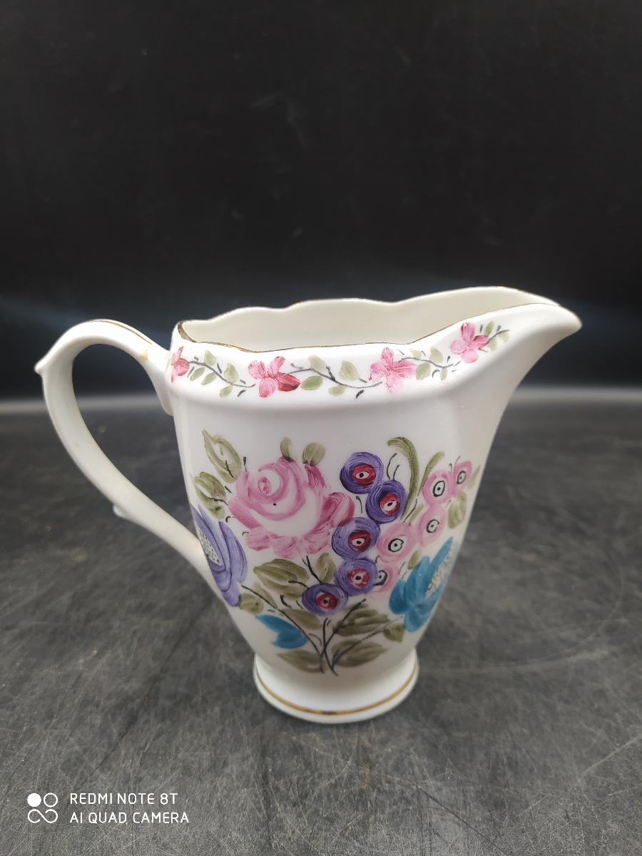 Porcelánová konvička na mléko, mléčenka (22843)