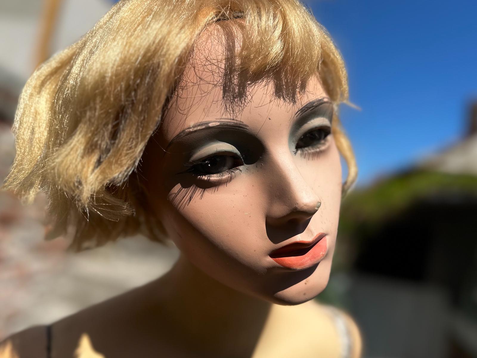 Retro, Stará figurína 70 léta