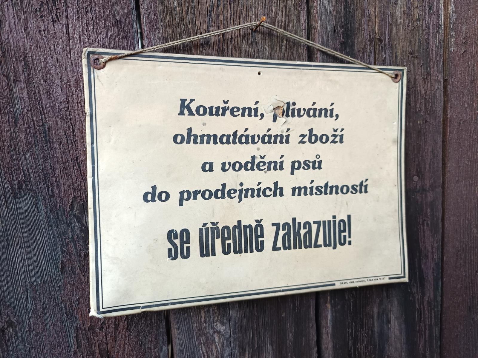Stará cedule z obchodu