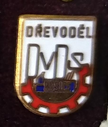P67 Odznak DŘEVODĚL Rosice 1ks