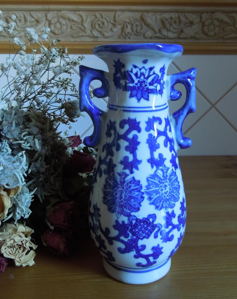 Stará značená porcelánová čínská váza