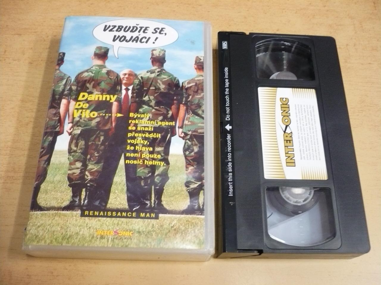 VHS Vzbuďte se vojáci (Danny de Vito)