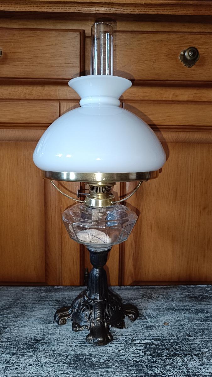 PETROLEJOVÁ LAMPA