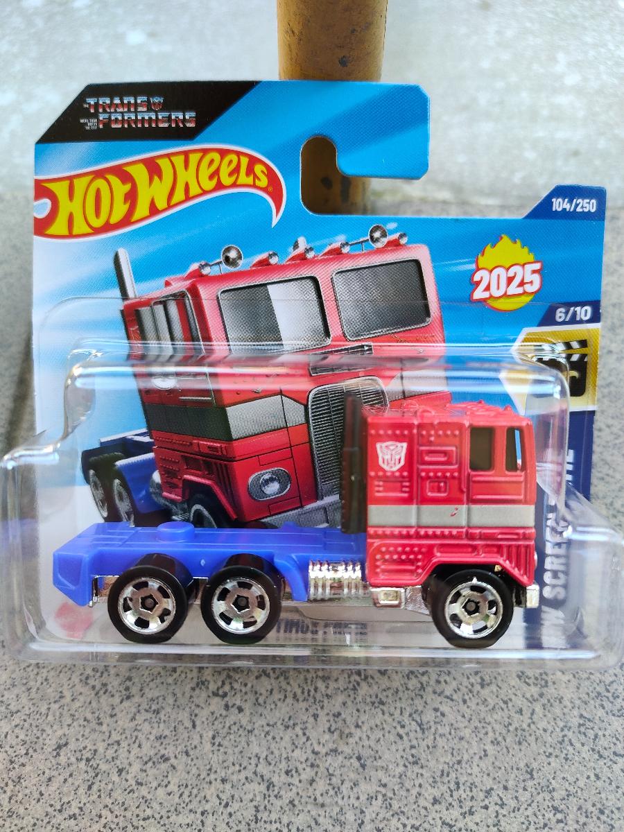 HOT WHEELS OPTIMUS PRIME