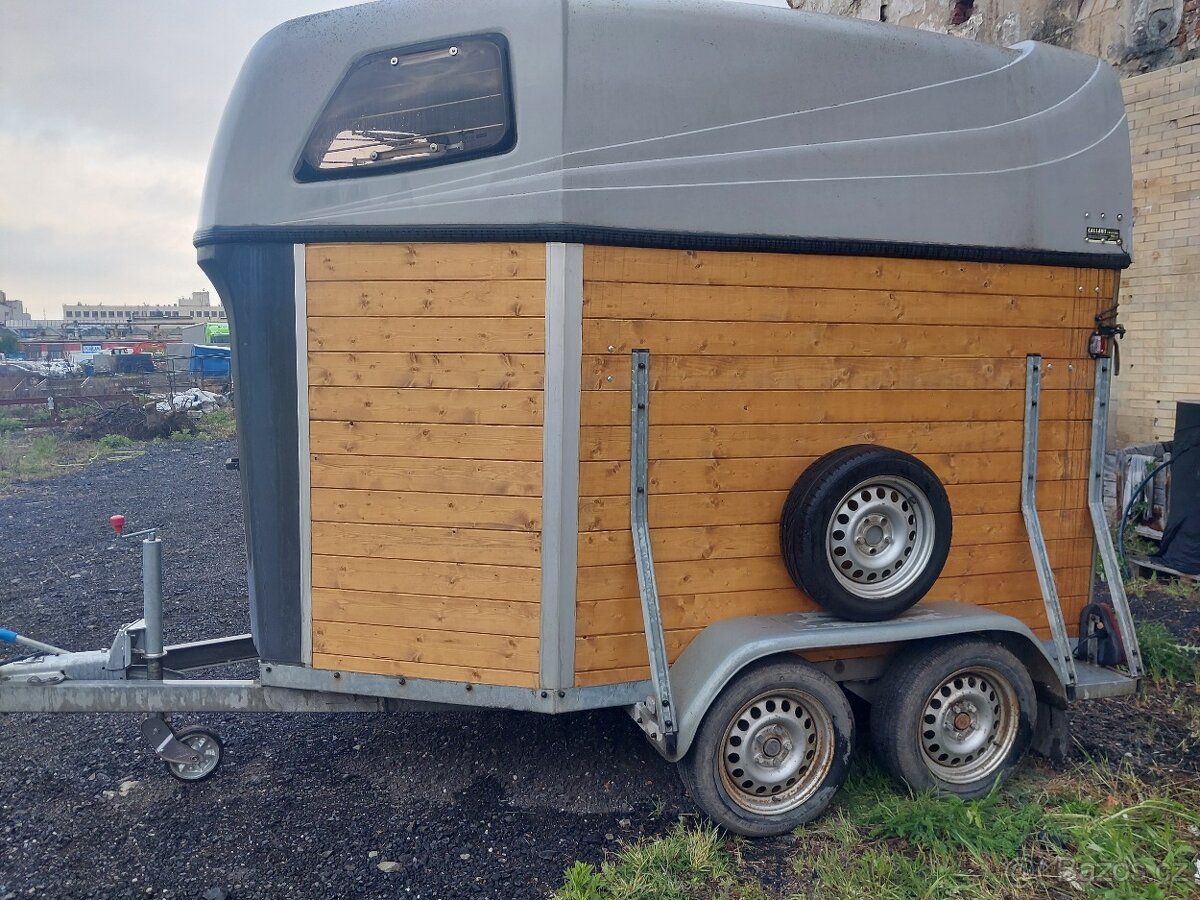 Prepravnik 2 koni,konibus 2000kg, nová stk