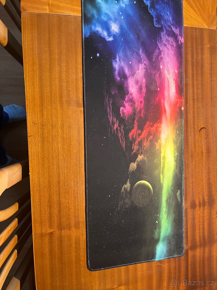 Prodávám podložku a sklo na iPad Pro 11