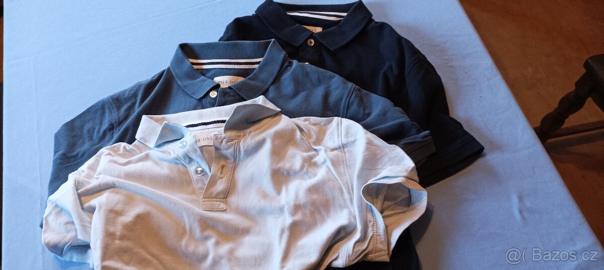 Tři pánská polotrika, s límečkem vel. M