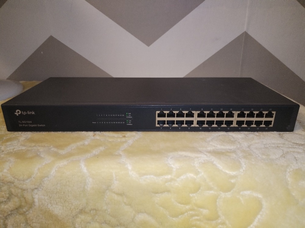 TP-Link TL-SG1024