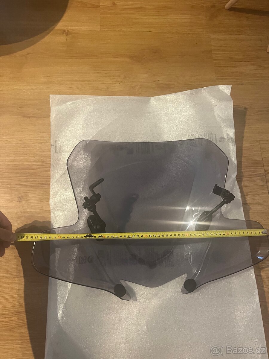 Tónovaný plexi štít