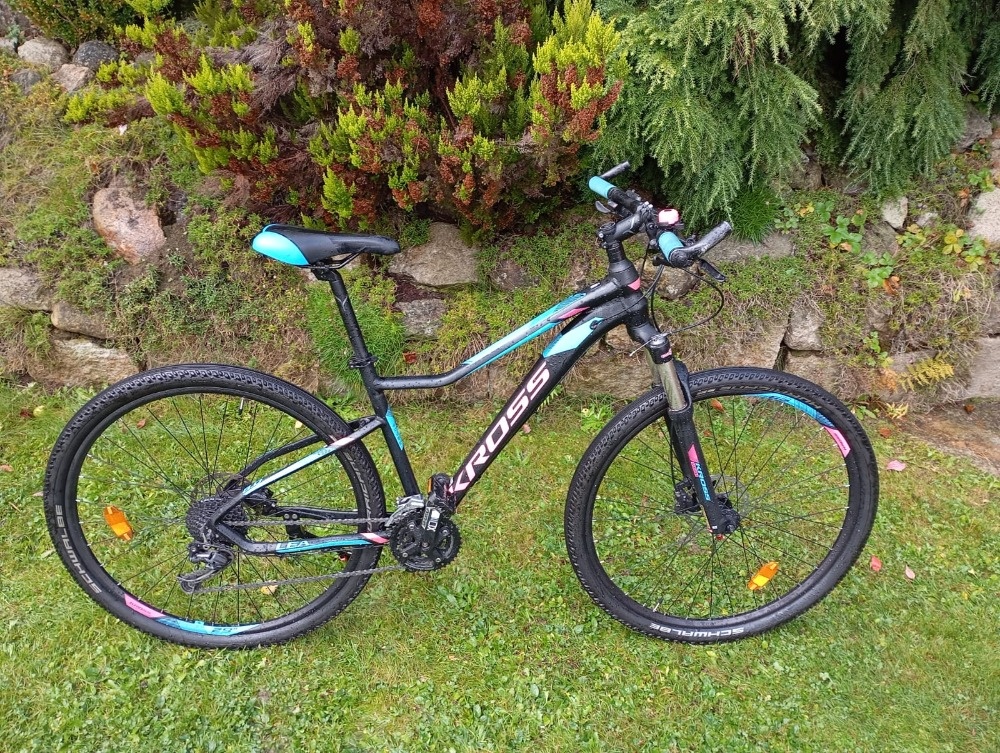 Prodám dámské kolo Kross LEA 8.0