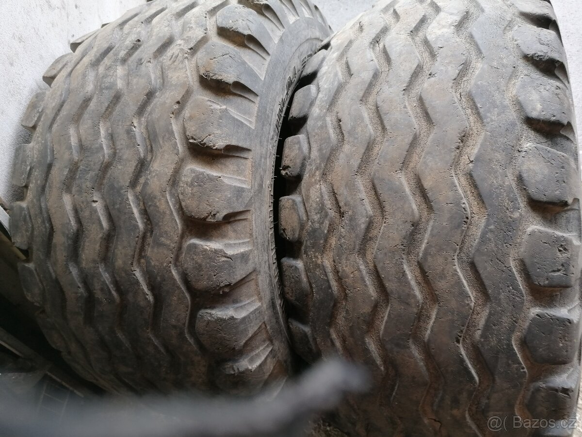 Pneu 8,25-15 10,50-16