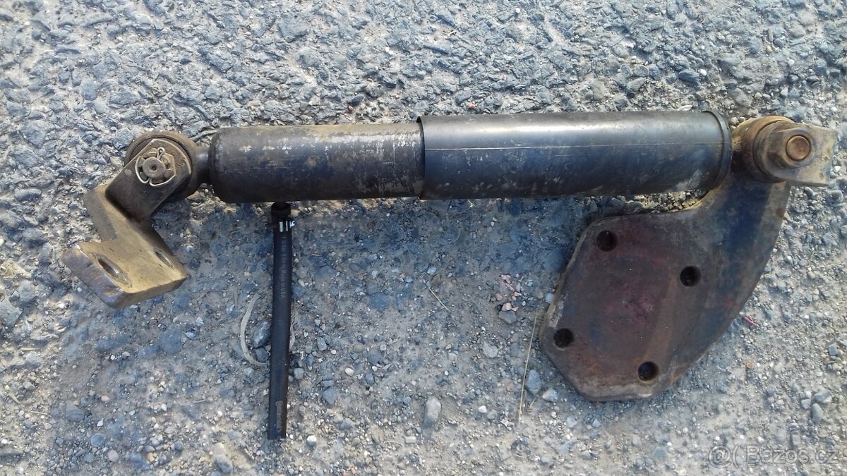 na TRAKTOR ,KOMPRESOR, stabilizator, ZETOR 7245