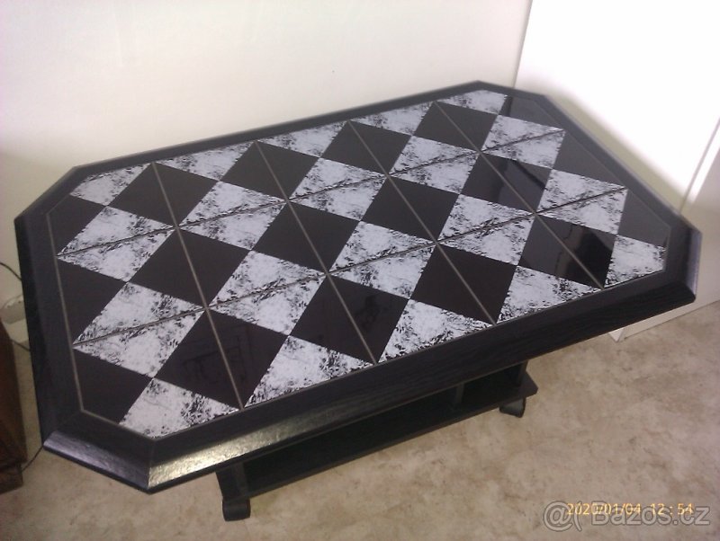 Konferenční stolek