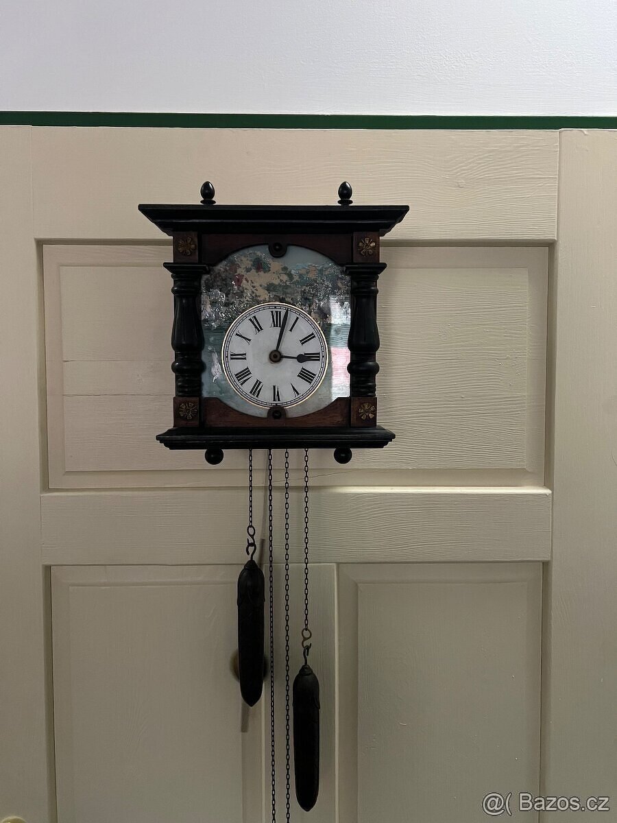 Starožitné kyvadlové hodiny, starožitné hodiny