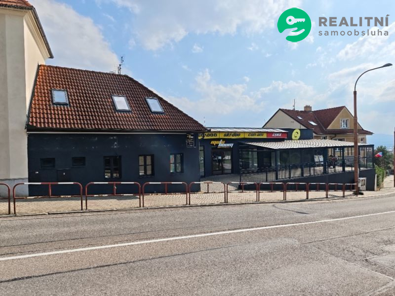 Obchodní prostor + byt + střešní byty - Rudolfov -...