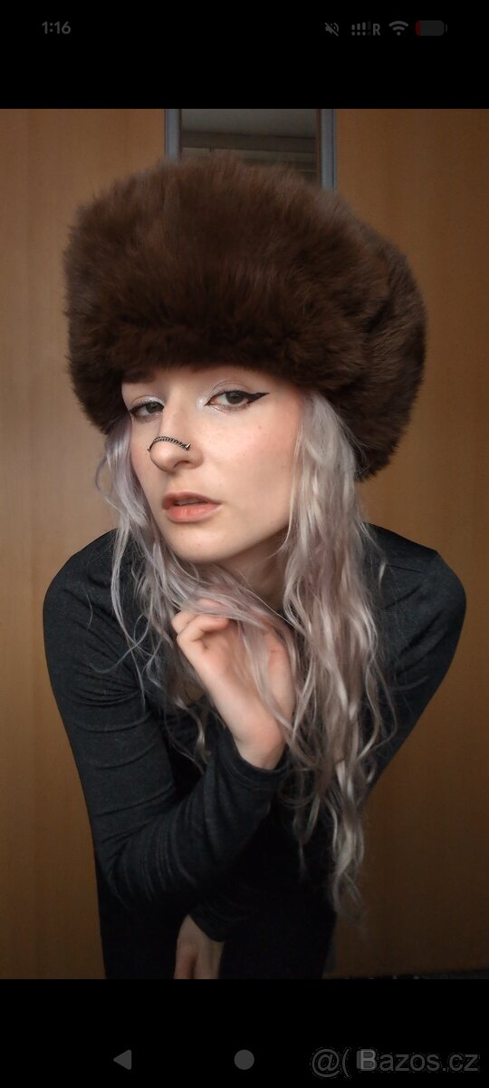 Hnědá kožešinová čepice ušanka VINTAGE