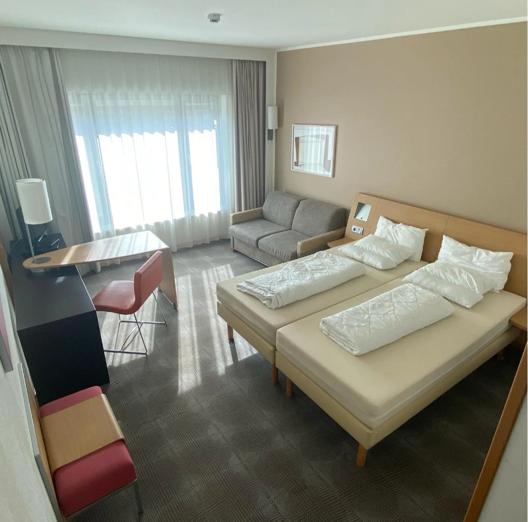 12x rozkládací hotelovy gauč sofa přistýlka