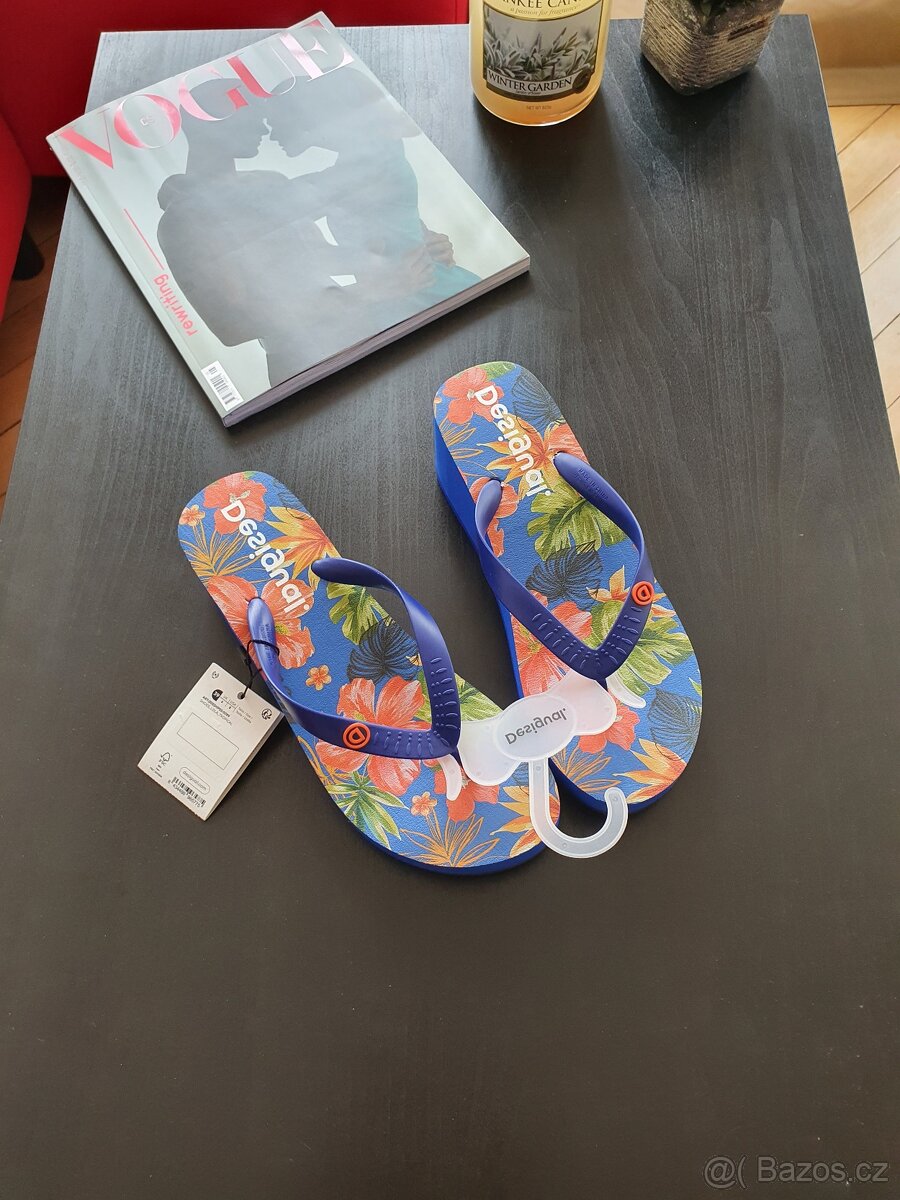 Žabky na klínku Desigual vel 39