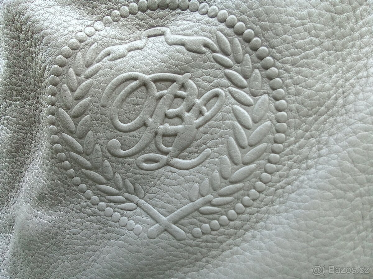 ŠEDÁ KOŽENÁ KABELKA