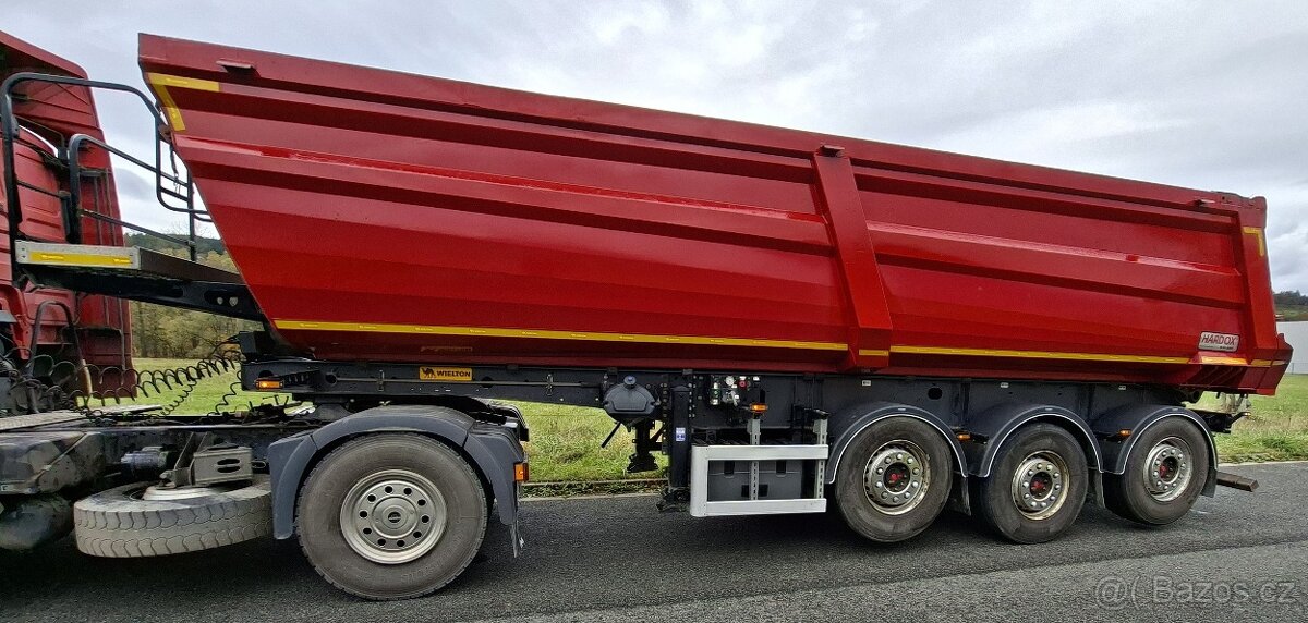Sklápěcí návěs Wielton