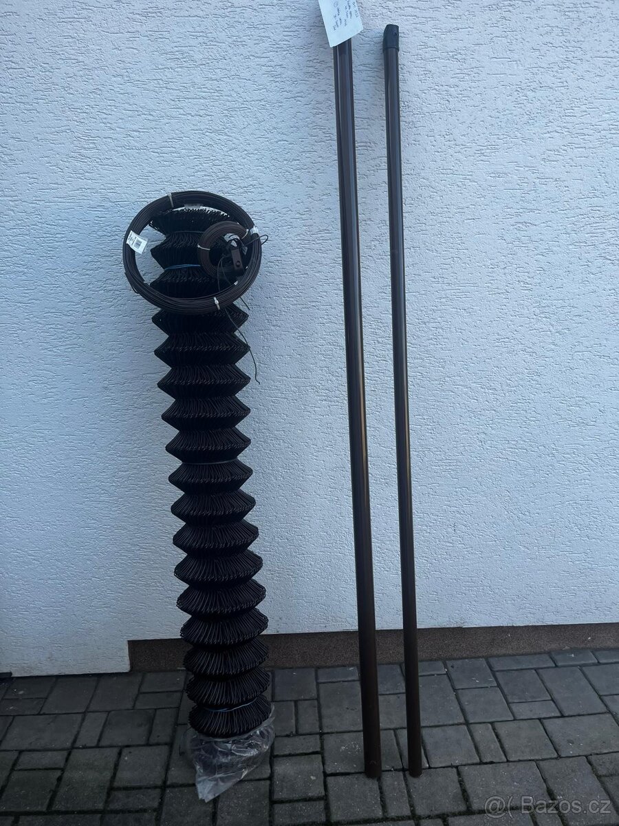 Pletivo 4-hranne Zn+pvc Pilecky