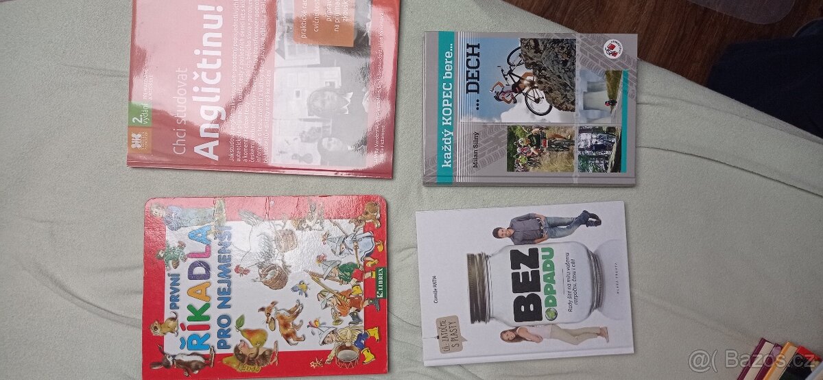 Různé knihy