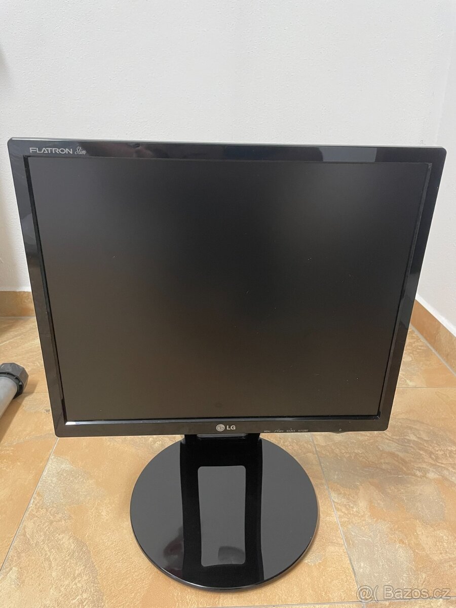 Monitor LG 19´´