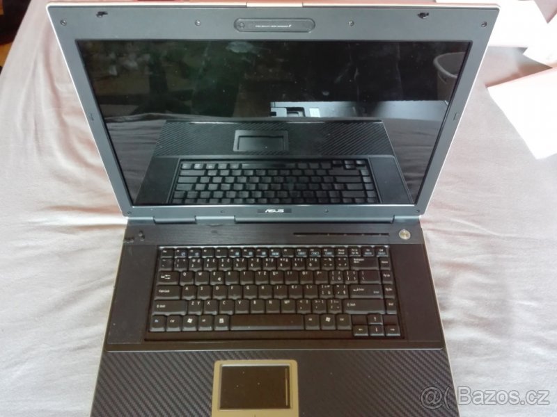 ASUS A7T