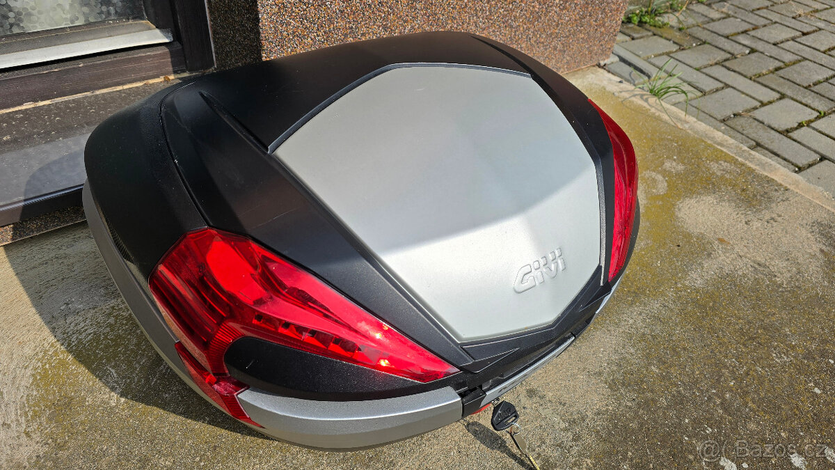 Kufr Givi Maxia 4 V56 N