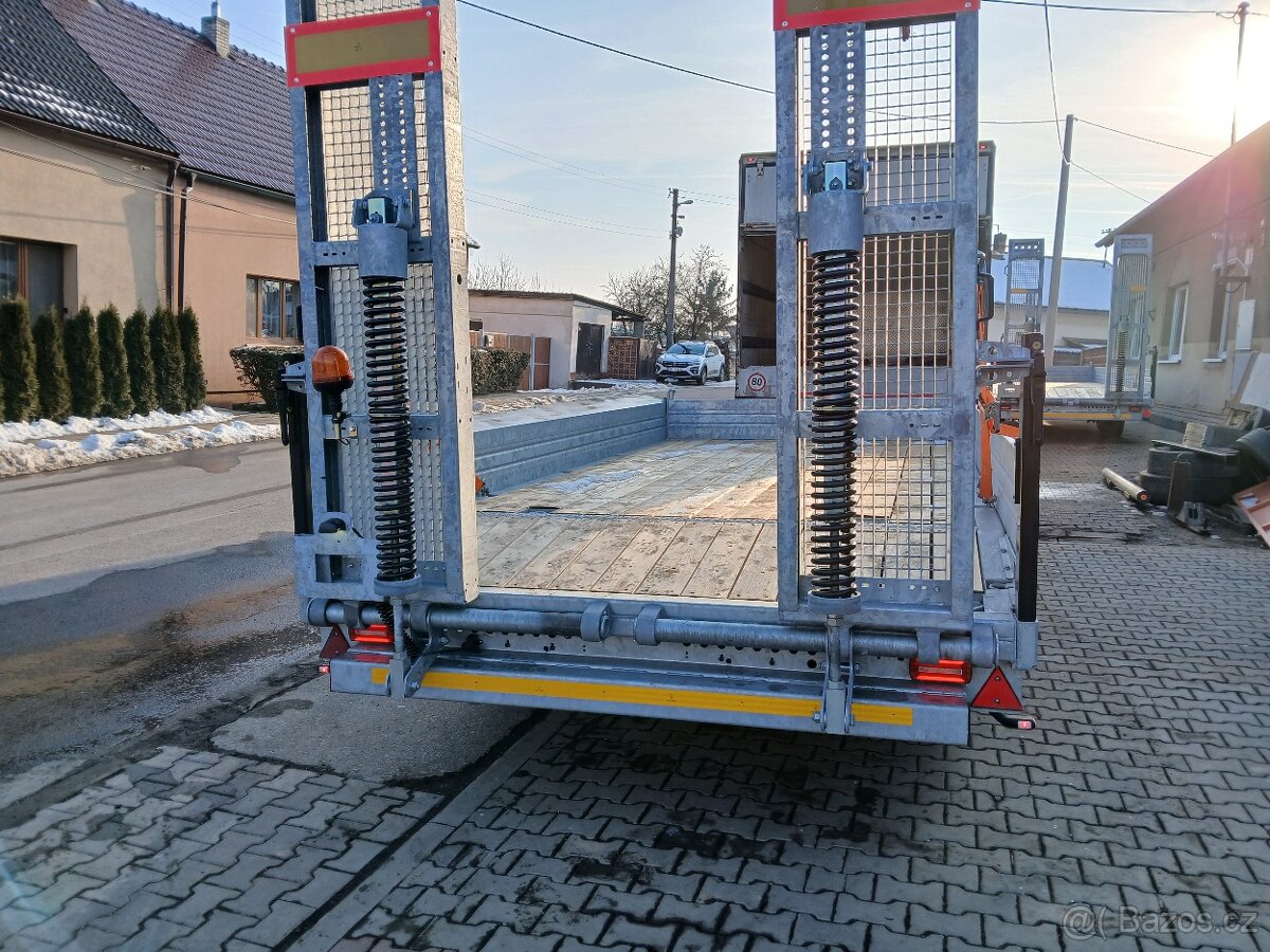 Přepravník trailer vlek podvalnik přívěs
