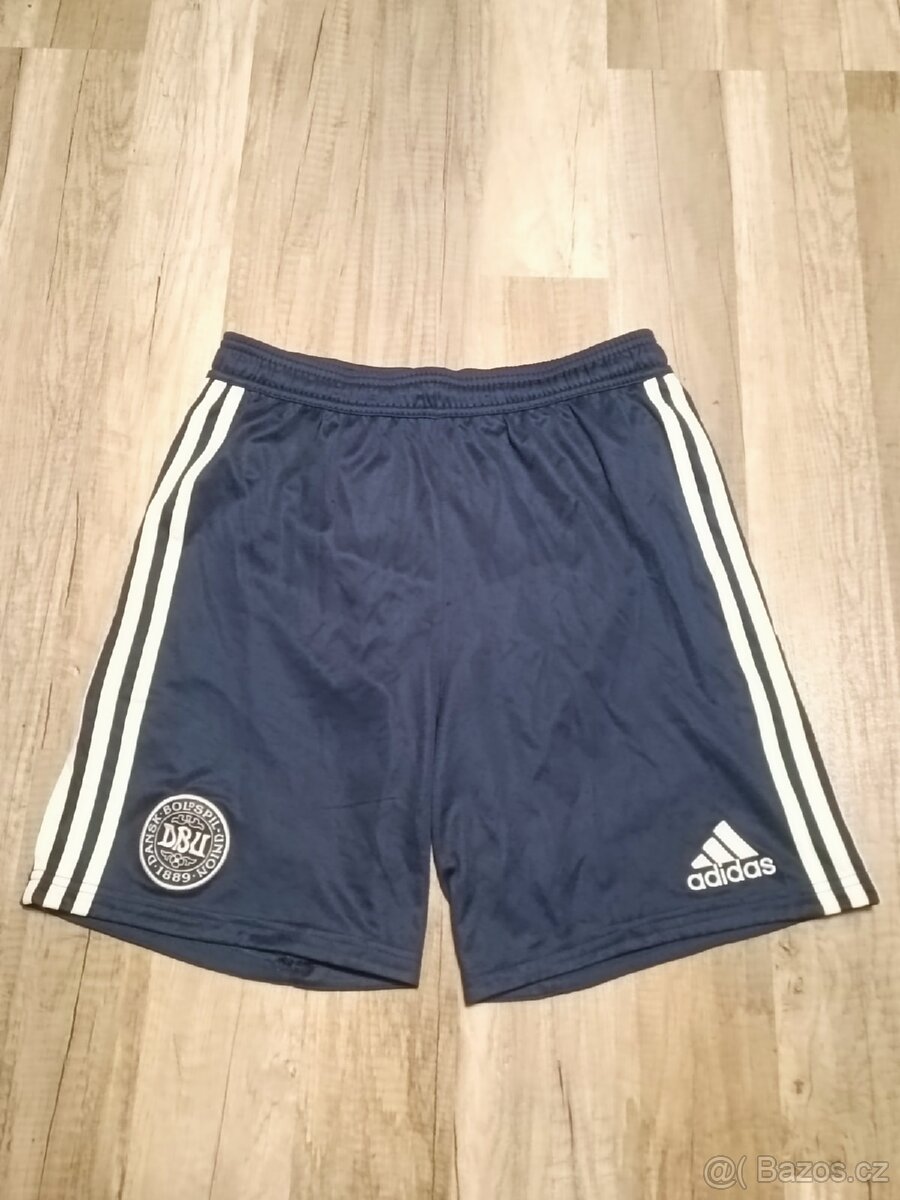 Sportovní Adidas kraťasy