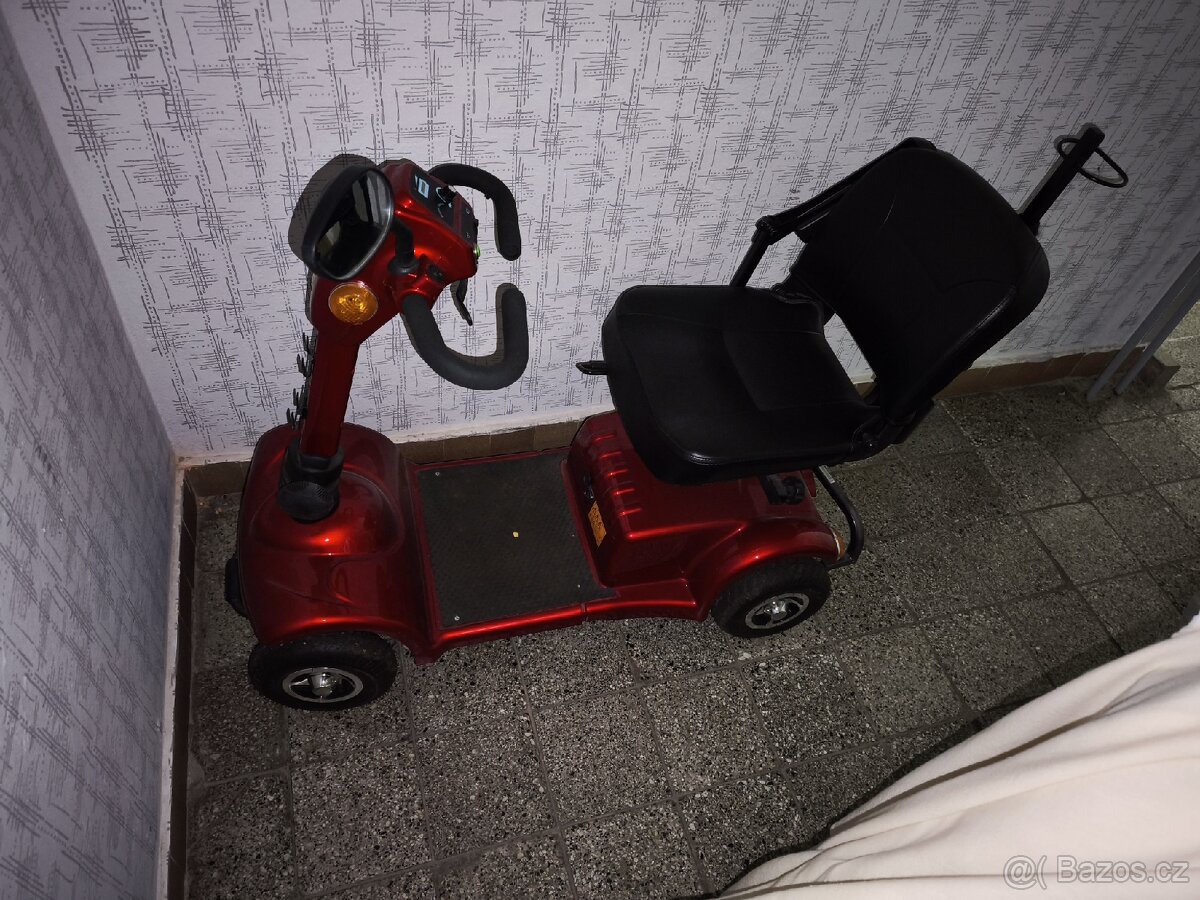 Elektrický incalidní vozík Selvo 4250