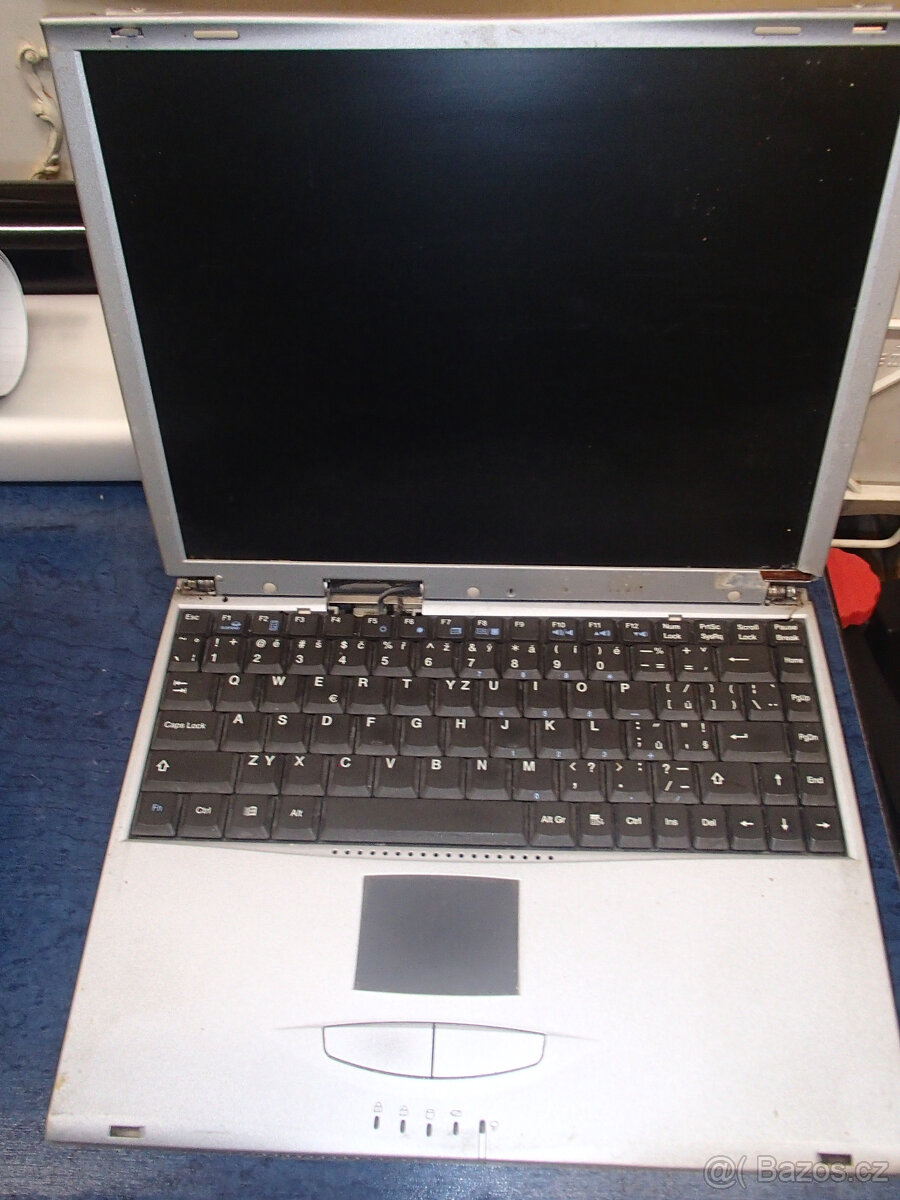 Notebook ASUS L7300 historický