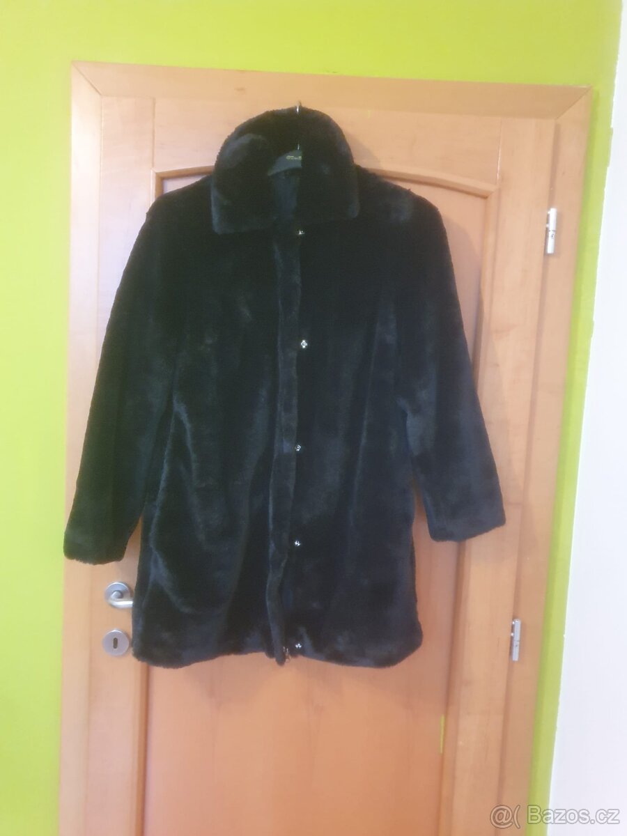 Těhotenský a nosící kožíšek