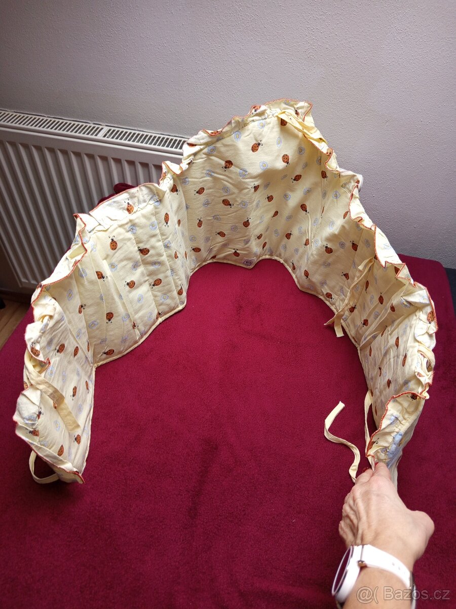 Mantinel do postýlky