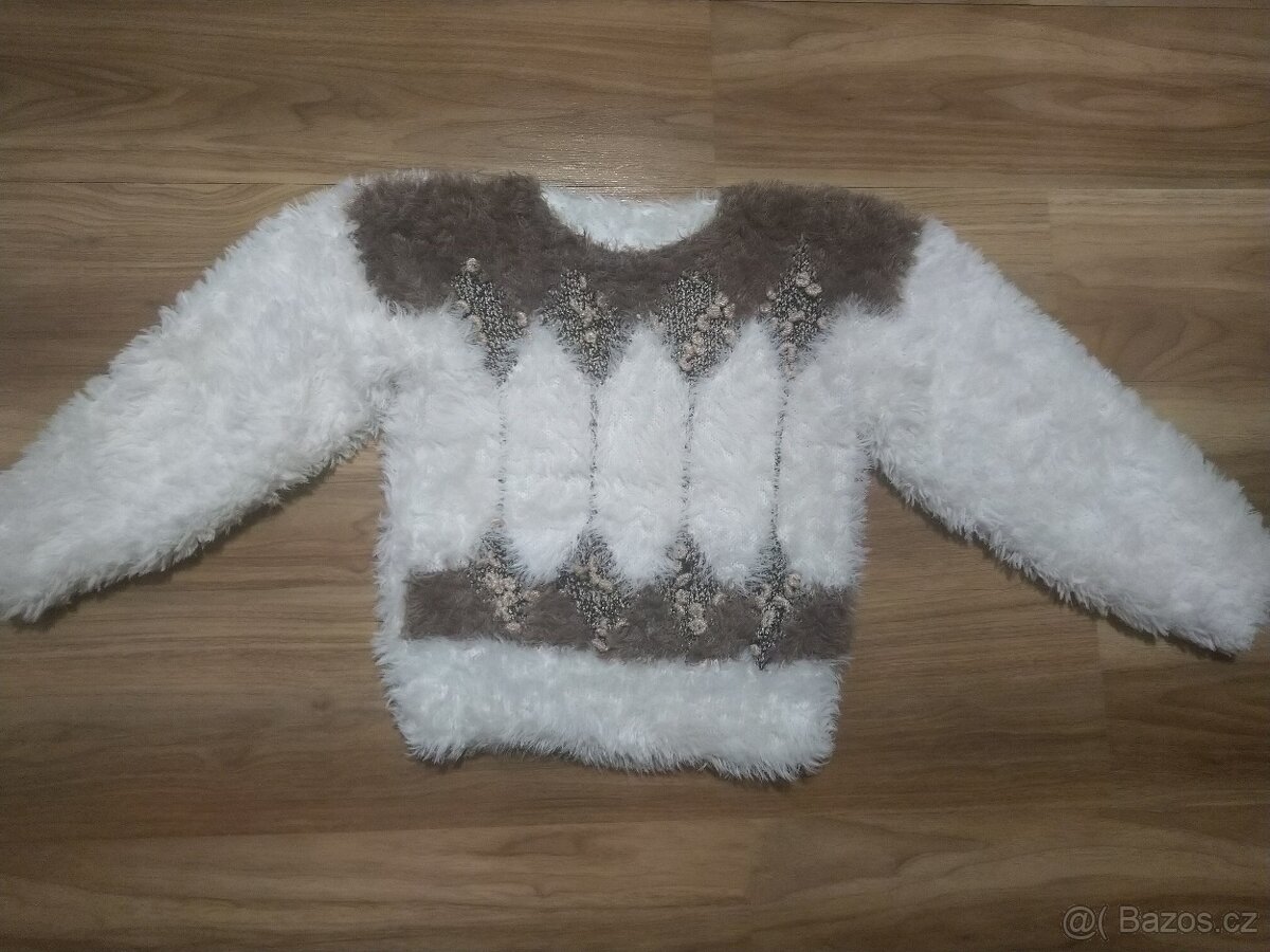 DÍVČÍ SVETR vel. 152, 11 - 12 let