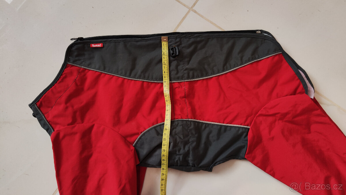 Nová, nikdy nenošená bunda - pláštěnka pro psa