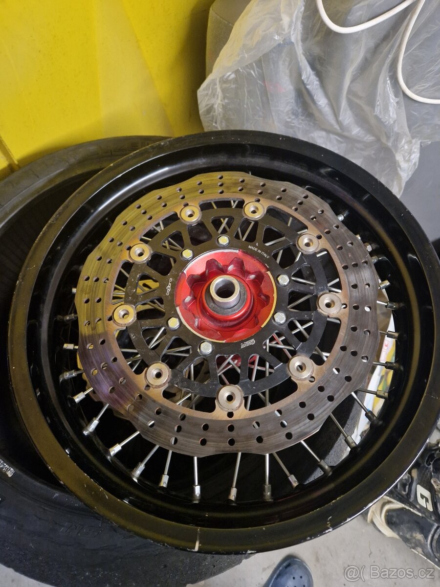 Motardove kolo na Hondu CRF 450