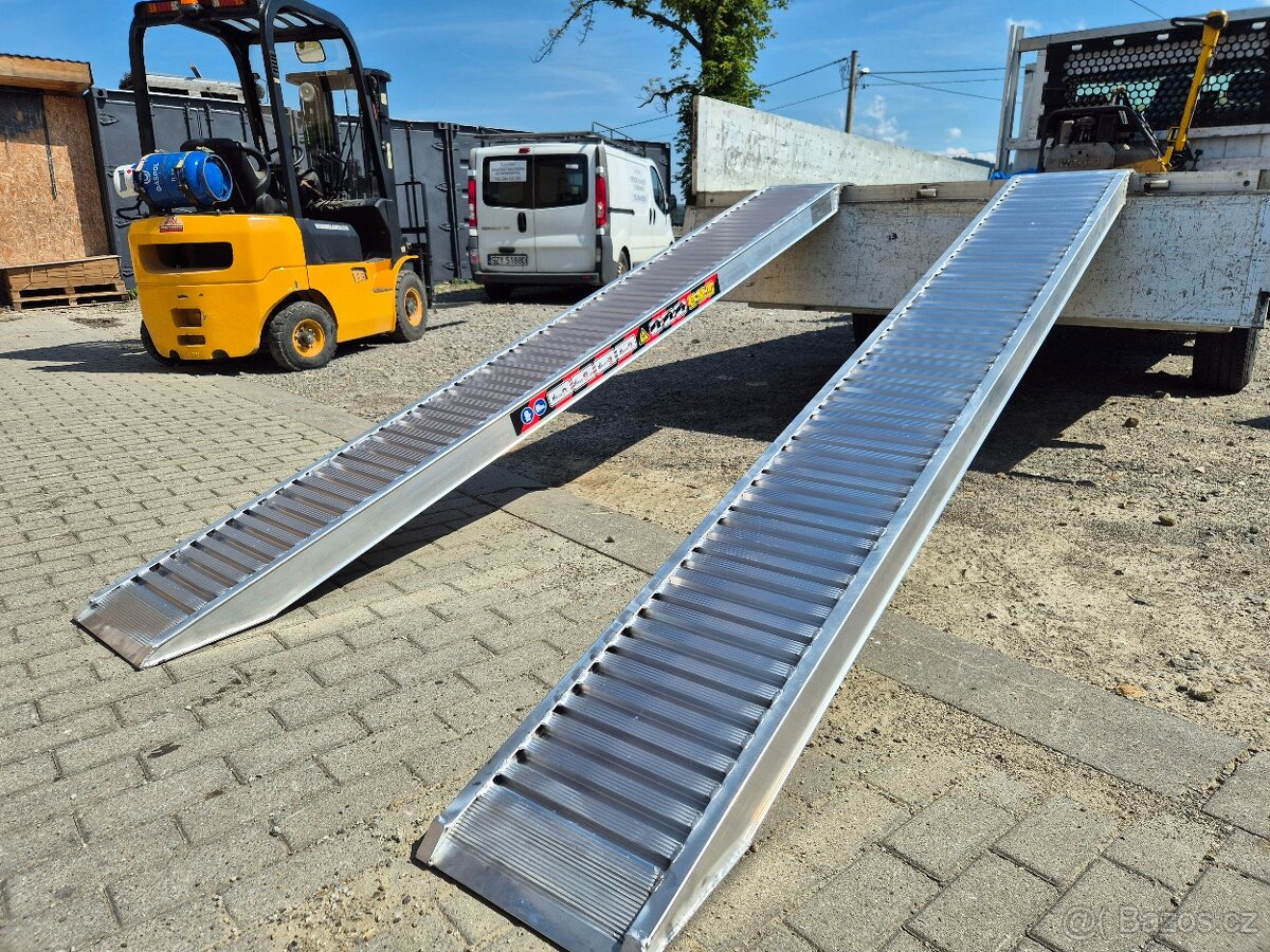 Hliníkové nájezdy 3,0m do 2500kg. Doručení kurýrem
