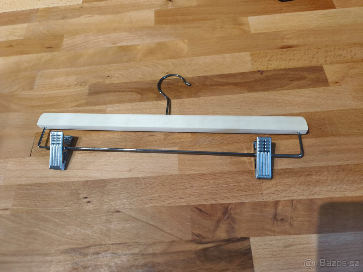 100 KS Ramínka dřevěná cvakací nastavovací