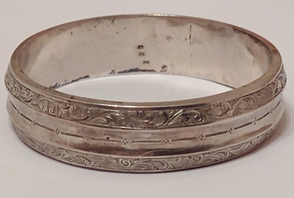 starožitný stříbrný náramek/ kruh.